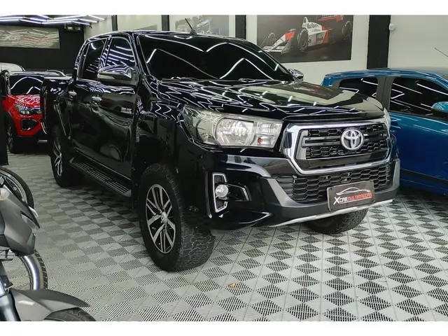 Carro Toyota Hilux Cabine Dupla 2020 Hilux 2.8 TDI SRV CD 4x4 (Aut)