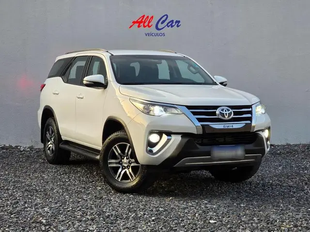 Carro Toyota SW4 2017 2.7 SR 5L 4x2 (Aut) (Flex)