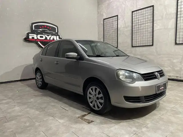Carro Volkswagen Polo Sedan 2013 1.6 8V (Flex)