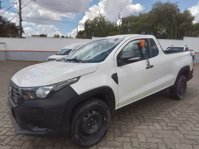Carro Fiat Strada 2025 Endurance 1.3 Flex 8V CS