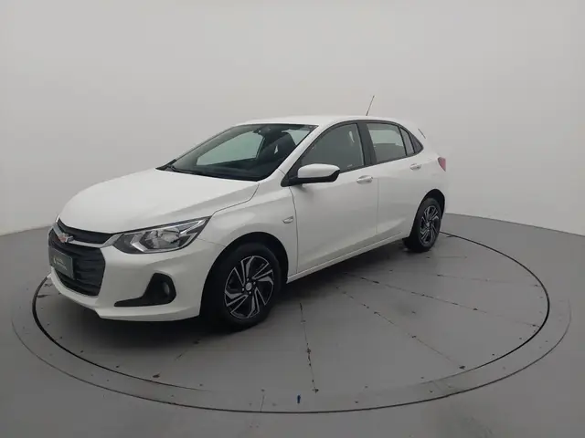 Carro Chevrolet Onix Plus 2024 LT 1.0