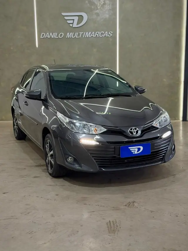 Carro Toyota Yaris Sedan 2021 1.5 XS Connect CVT (Flex)