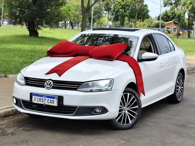 Carro Volkswagen Jetta 2014 2.0 TSI Highline DSG