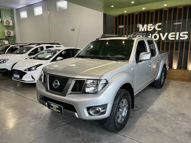 Carro Nissan Frontier 2015 2.5 TD CD 4x4 SV Attack