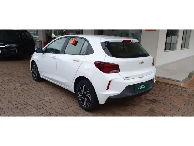Carro Chevrolet Onix Plus 2025 LT 1.0