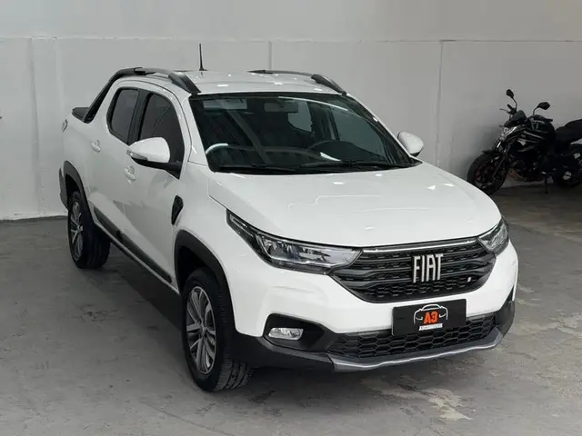Carro Fiat Strada 2023 Volcano 1.3 CD (Flex)