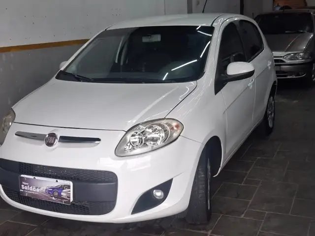 Carro Fiat Palio 2013 Attractive 1.4 8V (Flex)