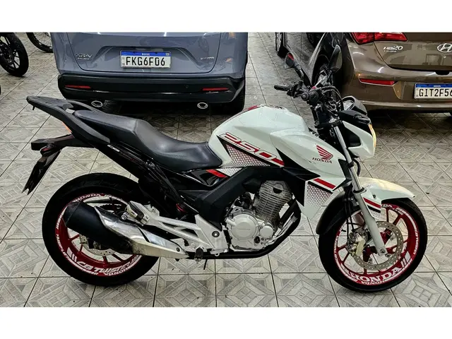 Moto Honda CB 250F Twister 2022 (CBS)