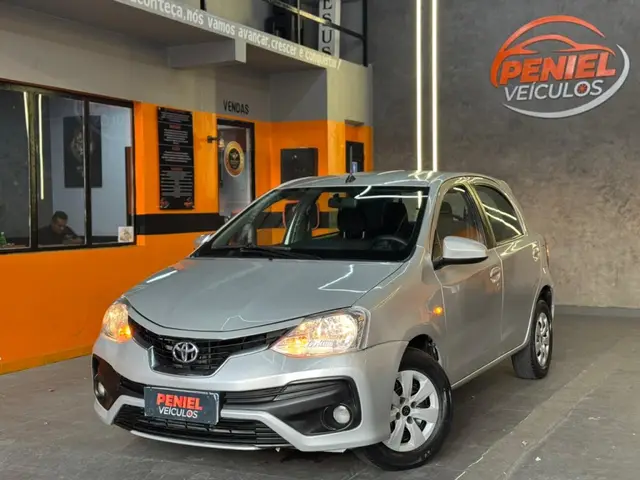 Carro Toyota Etios 2018 X 1.3 (Flex)