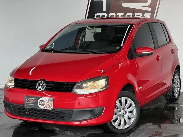 Carro Volkswagen Fox 2014 1.0 TEC (Flex) 4p