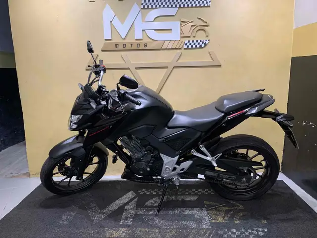 Moto Honda CB 300F Twister 2023 (CBS)