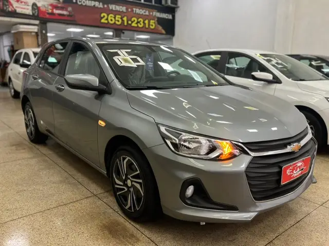 Carro Chevrolet Onix 2025 LT 1.0