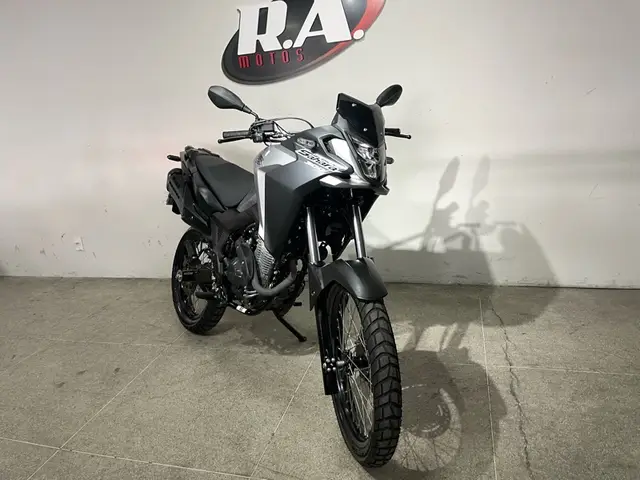 Moto Honda XRE Sahara 300 2025 ABS