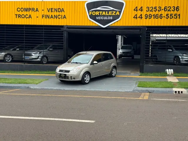 Carro Ford Fiesta Hatch 2009 Class 1.0 (Flex)