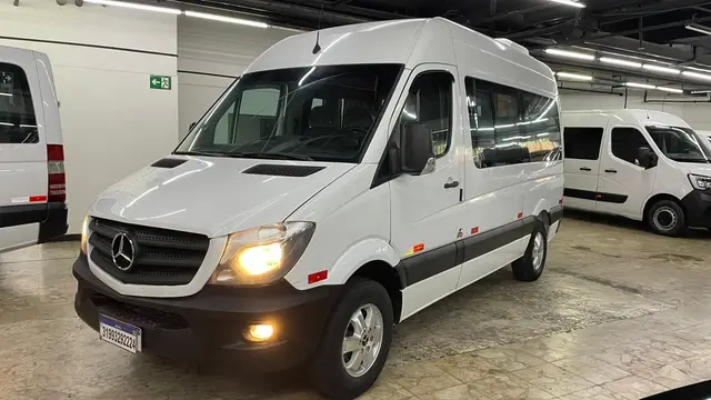 Carro Mercedes-Benz Sprinter 2018 VAN 415 CDI  Teto Alto 15+1 Luxo