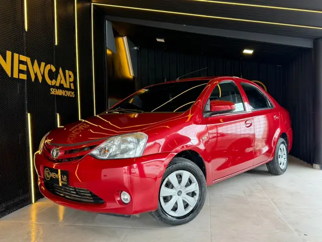 Carro Toyota Etios Sedan 2016 X 1.5 (Flex)