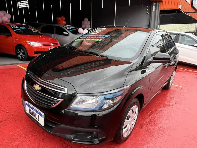 Carro Chevrolet Onix 2015 1.4 LT SPE/4