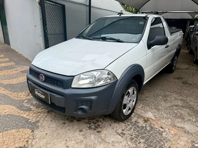 Carro Fiat Strada 2016 Working 1.4 (Flex)