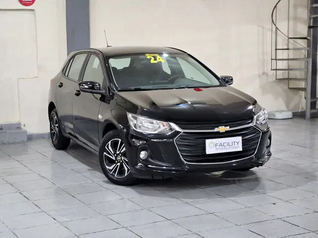 Carro Chevrolet Onix Plus 2024 LT 1.0