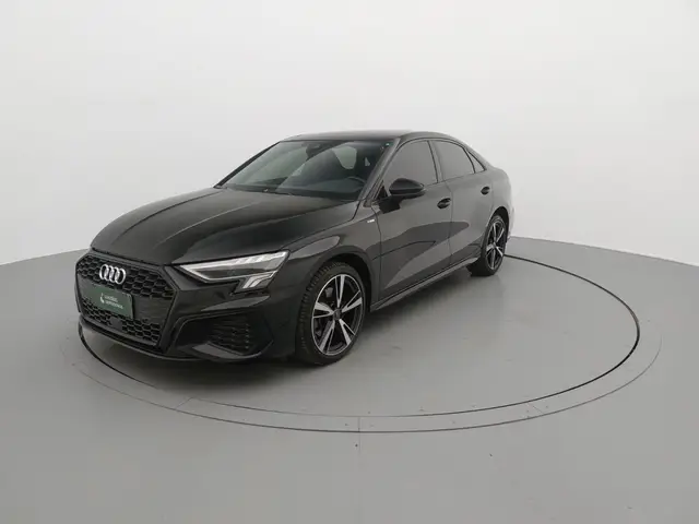 Carro Audi A3 2024 2.0 Sed.Perf. Black TFSI S-tr. (Hib.)