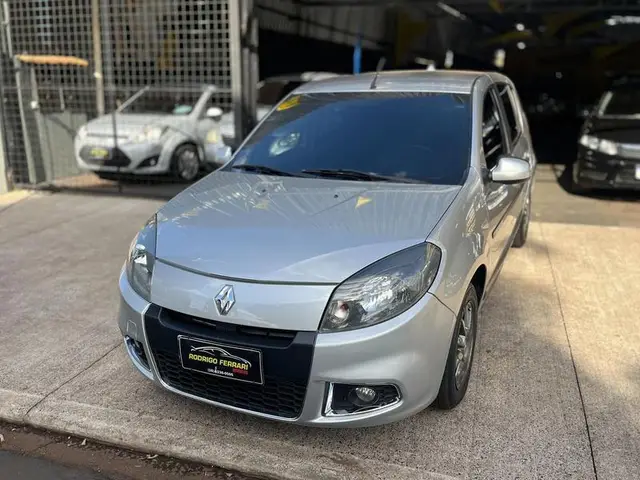 Carro Renault Sandero 2014 Privilege 1.6 16V (Flex)(aut)