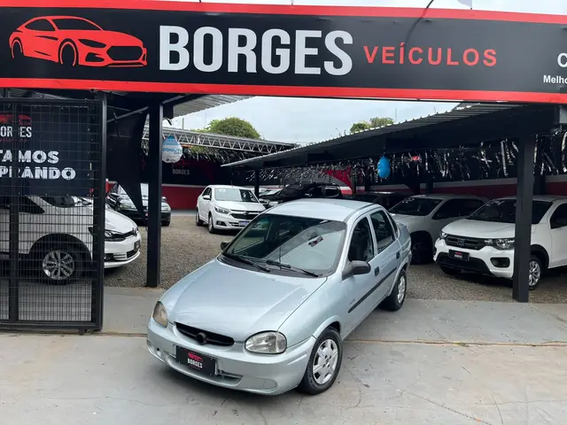 Carro Chevrolet Classic 2005 Corsa Sedan  Life 1.0 VHC