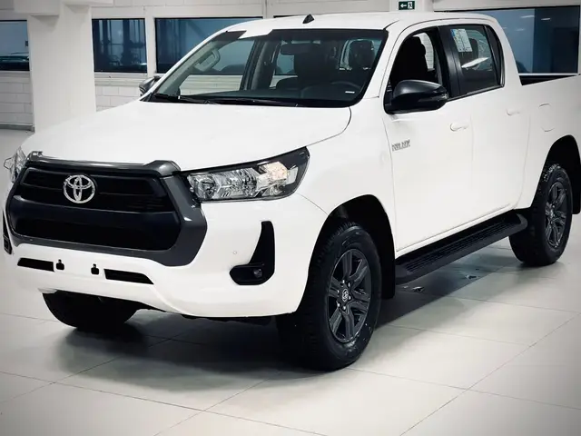 Carro Toyota Hilux Cabine Dupla 2025 SR 4x4 2.8 Diesel