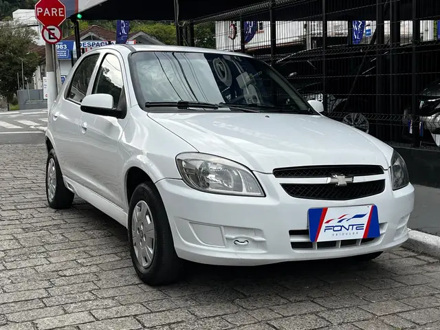 Carro Chevrolet Celta 2013 LT 1.0 (Flex)