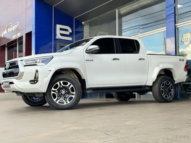 Carro Toyota Hilux Cabine Dupla 2024 SRX Plus 4x4 2.8 Diesel