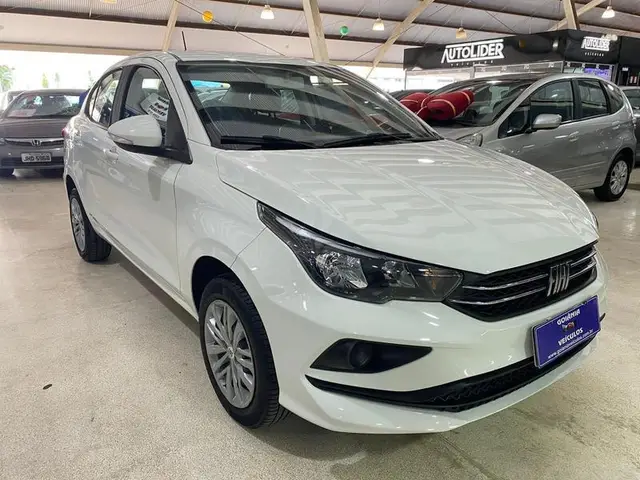 Carro Fiat Cronos 2025 Drive 1.0