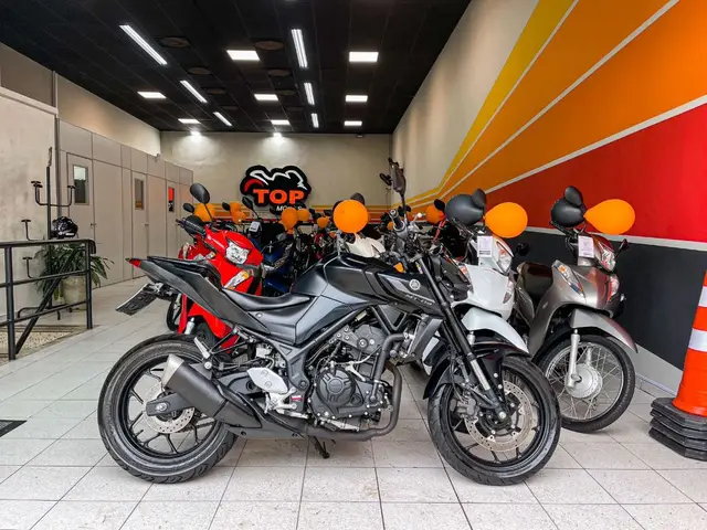 Moto Yamaha MT-03 2023 ABS