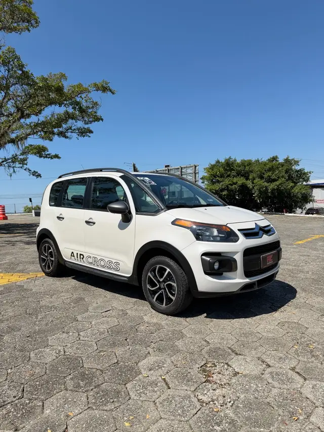 Carro Citroën Aircross 2015 Exclusive Salomon BVA 1.6 16V (Flex)