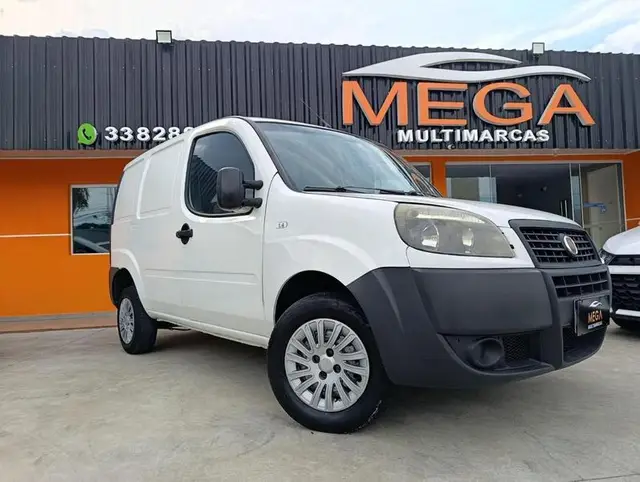 Carro Fiat Doblò 2013 Attractive 1.4 8V (Flex)