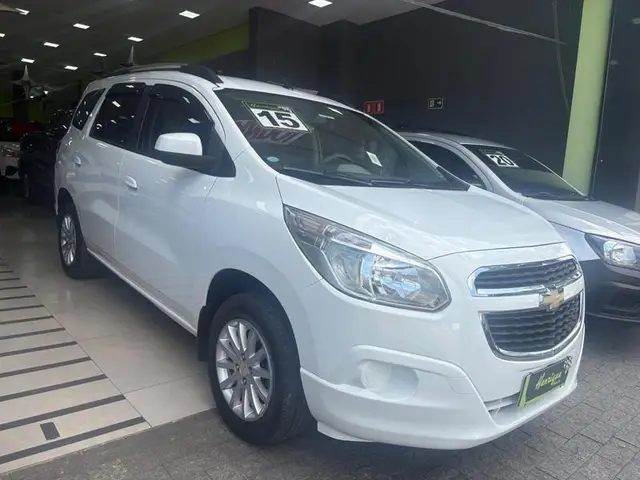 Carro Chevrolet Spin 2015 LT 5S 1.8 (Aut) (Flex)