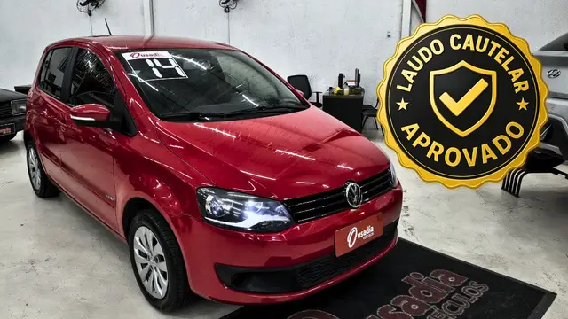Carro Volkswagen Fox 2014 1.0 TEC (Flex) 4p