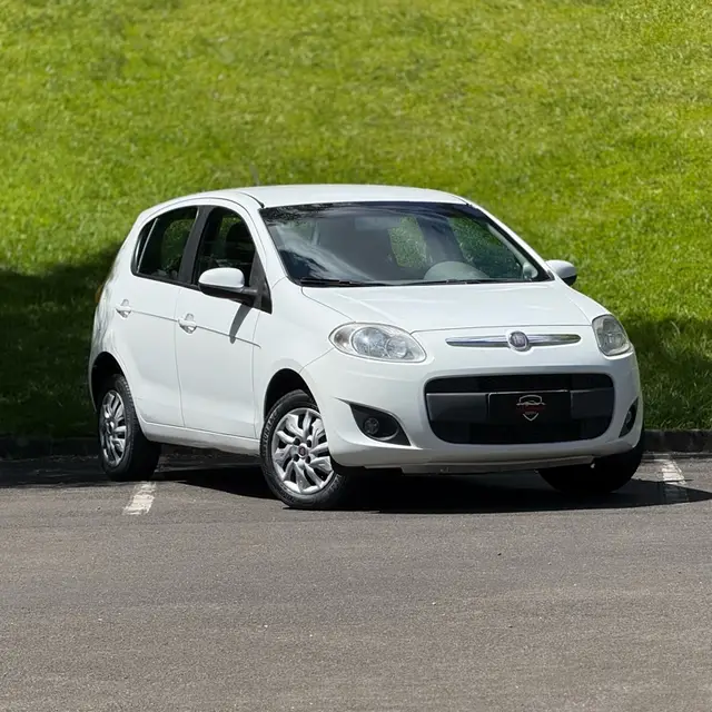 Carro Fiat Palio 2013 Attractive 1.0 8V (Flex)