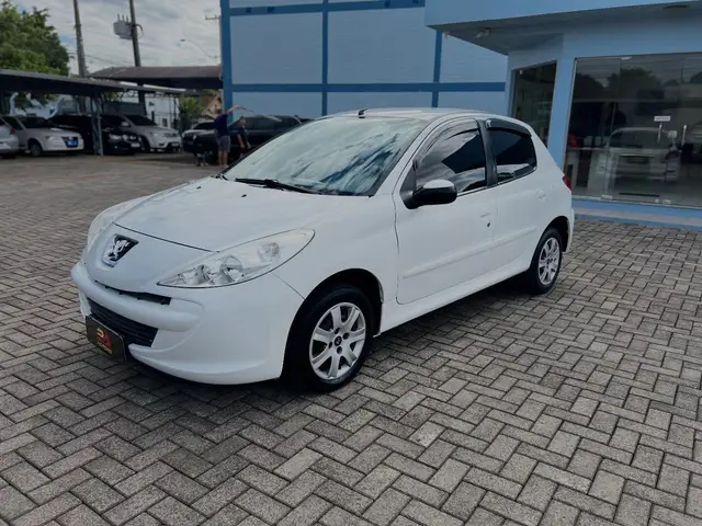 Carro Peugeot 207 2014 Hatch Active 1.4 (Flex)
