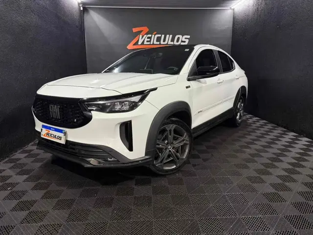 Carro Fiat Fastback 2023 Turbo 270 Limited Edition