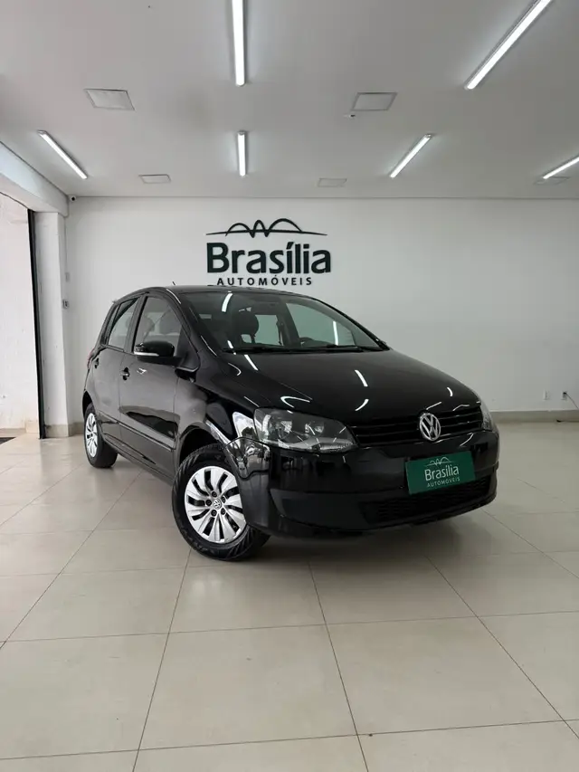 Carro Volkswagen Fox 2014 1.0 TEC BlueMotion (Flex) 4p