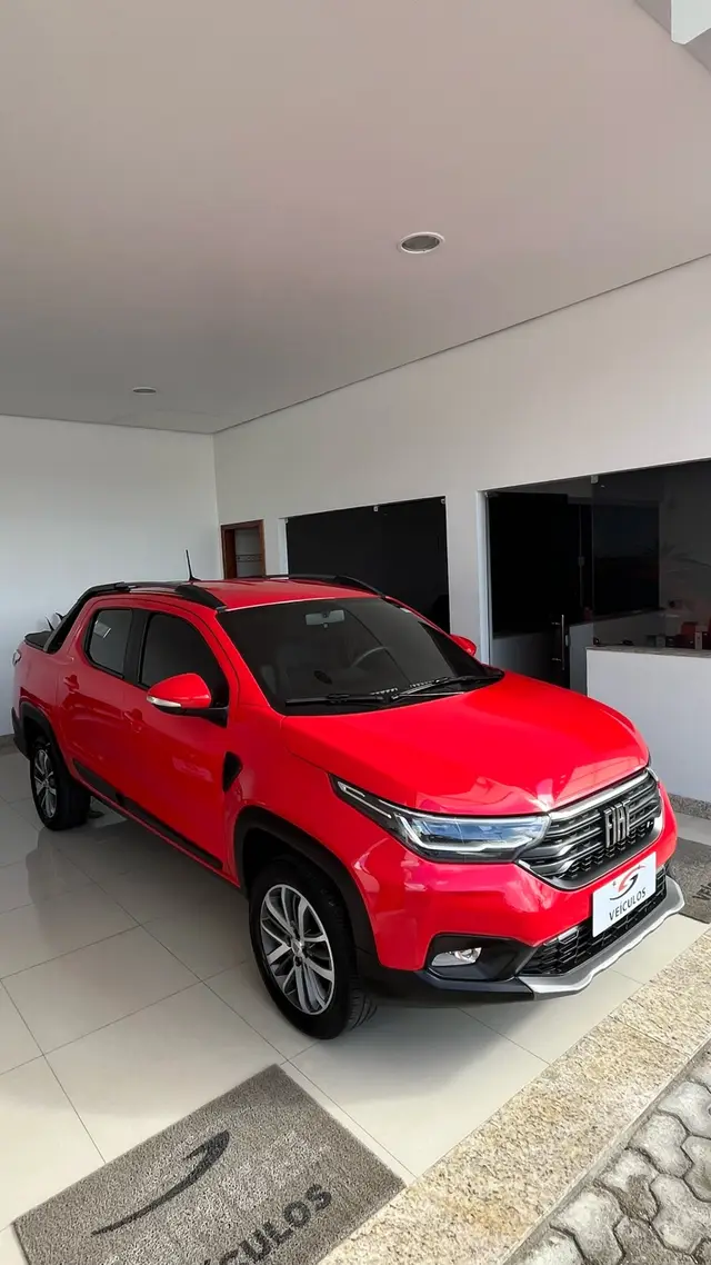 Carro Fiat Strada 2023 Volcano 1.3 8V CD AT