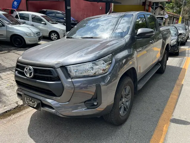 Carro Toyota Hilux Cabine Dupla 2025 SR 4x4 2.8 Diesel