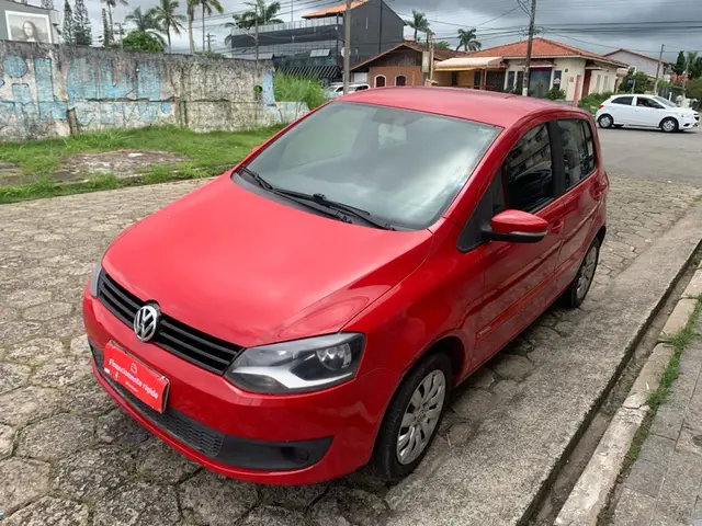 Carro Volkswagen Fox 2014 1.0 TEC (Flex) 4p
