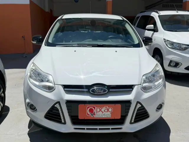 Carro Ford Focus Sedan 2015 Titanium 2.0 16V PowerShift