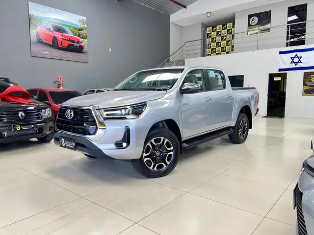 Carro Toyota Hilux Cabine Dupla 2026 SRV 4x4 2.8 Diesel