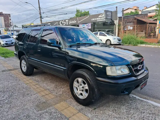 Carro Chevrolet Blazer 1997 DLX 4x2 4.3 SFi V6