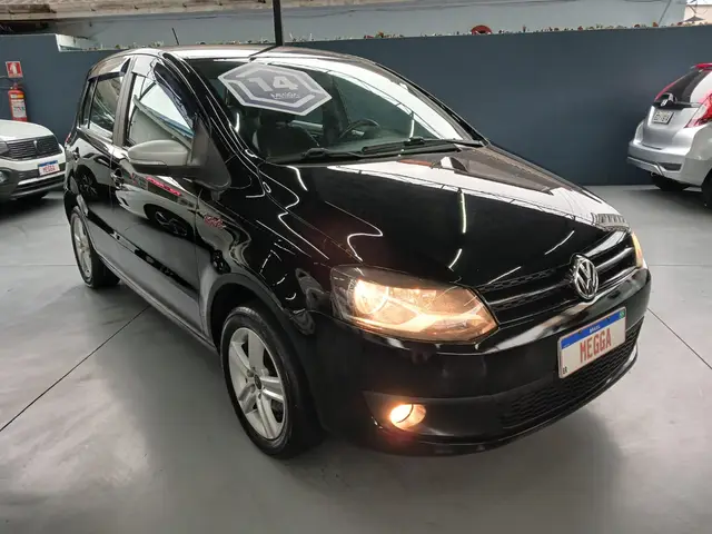 Carro Volkswagen Fox 2014 1.6 VHT Rock in Rio (Flex)