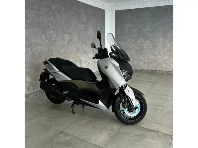 Moto Yamaha XMax 2025 250 Connected