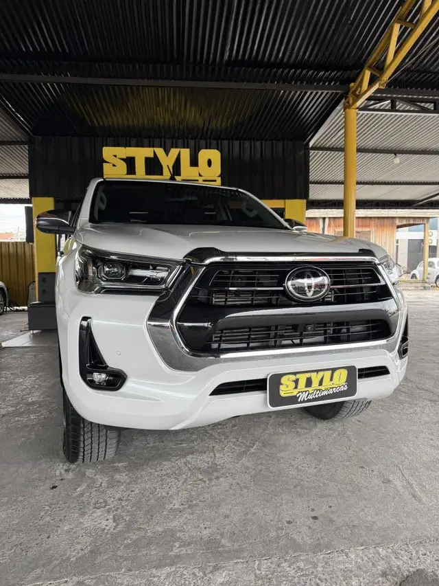 Carro Toyota Hilux Cabine Dupla 2024 SRX 4x4 2.8 Diesel