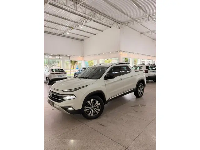 Carro Fiat Toro 2023 Volcano 2.0 TDI 4x4 (Aut)