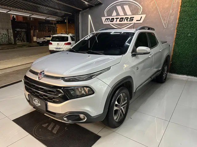 Carro Fiat Toro 2018 Freedom 2.4 TigerShark AT9 (Flex)